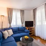 Blue Lagoon St - One Bedroom *