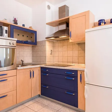 Blue Lagoon St - One Bedroom Apartman Split